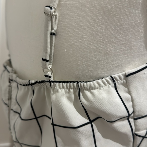 Revamped- Canadian design. Sexy crop top - Picture 3 of 7